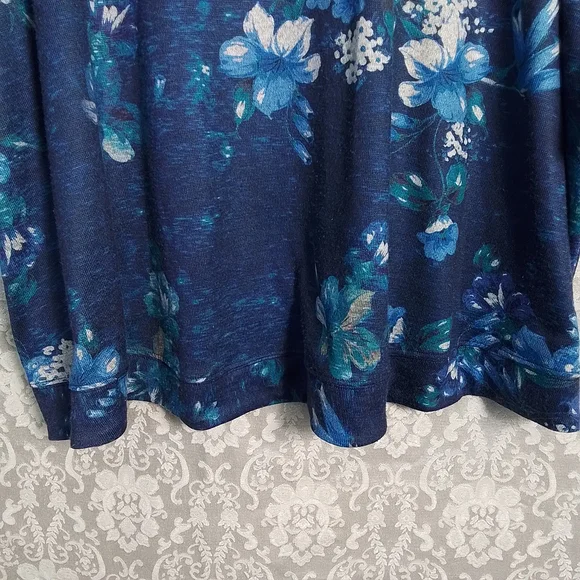 Catherines floral blue women's long sleeved beaded top 3X - Picture 2 of 9